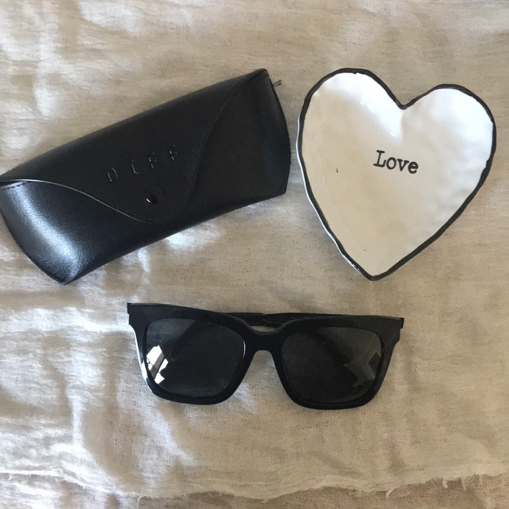 Diff Eyewear. BELLA